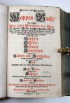 (Siebmacher, Johann), Erneuert- und Vermehrtes Wappenbuch, in welcher aller hohen Potentaten der Römischen Kaysere, Könige, des Heil. Römischen Reichs Chur-fürsten… Wappen, Schilde, Helmen, Kleinodien… in schönen Kupfern vorgebildet. Auf das Neue verfertiget und zum Druck befördert.